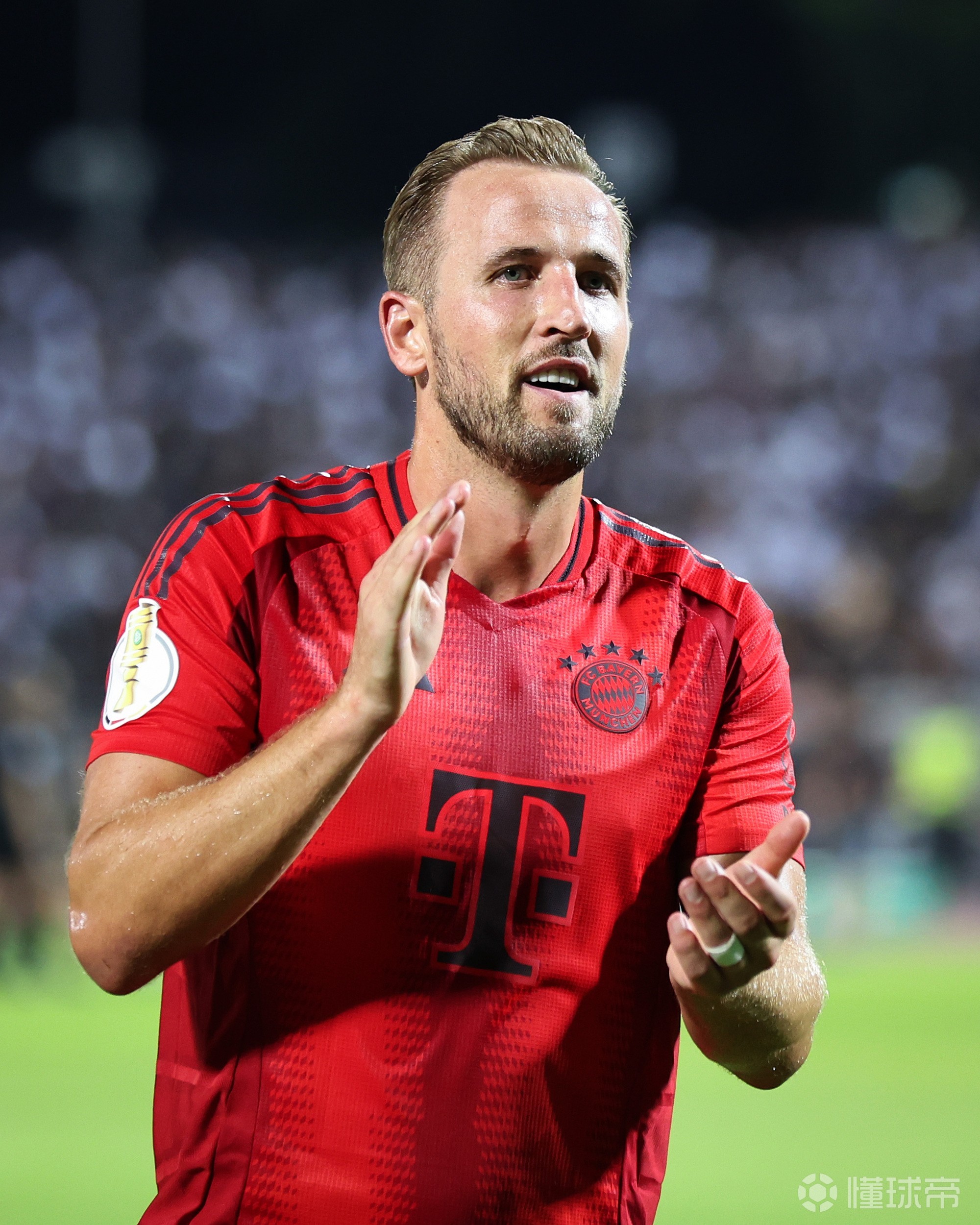 九游体育官网-关于凯恩重返赛场，重要助攻首场状态出色，瑞士队观众沸腾！全场沸腾不已的信息