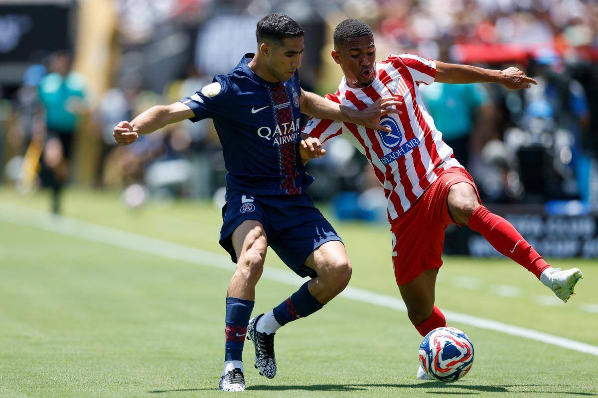 九游体育-皇家马德里训练七分裤