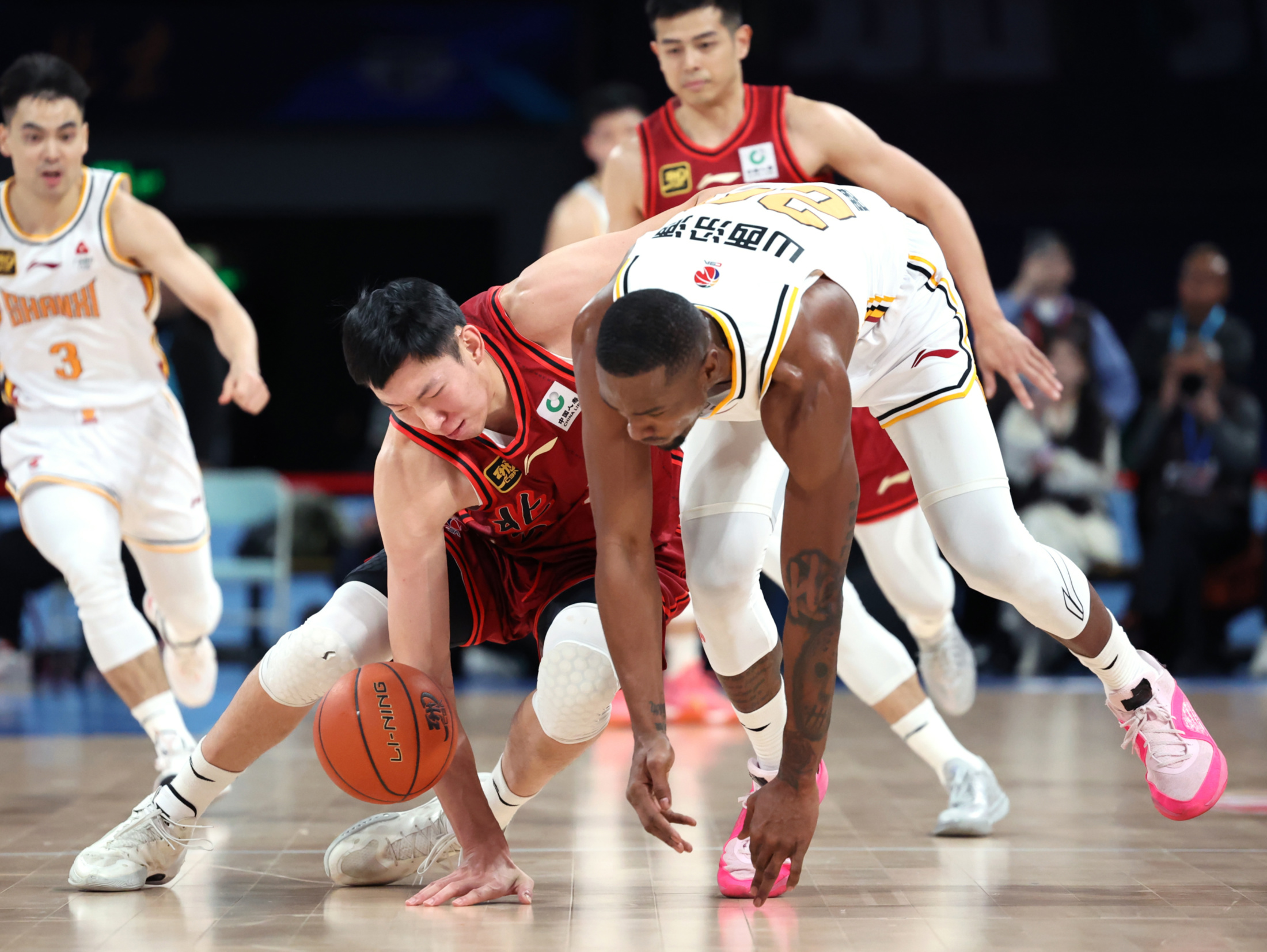 9体育-冲刺阶段纽约尼克斯门线救险——CBA常规赛节点到来，震撼外界，年轻球员得到机会的简单介绍
